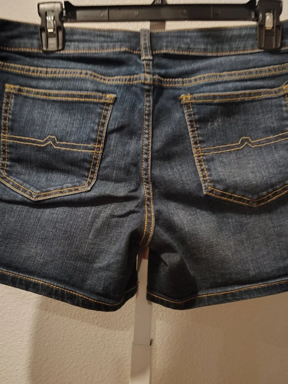 Arizona Jean Company Junior's Denim Jean Shorts Size 9 Stretch Zip Fly 5 Pocket